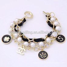 Lucky liga de pérolas multicamadas Charm Clover Bracelet